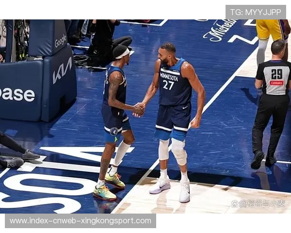 森林狼主控连续助攻撕开防线